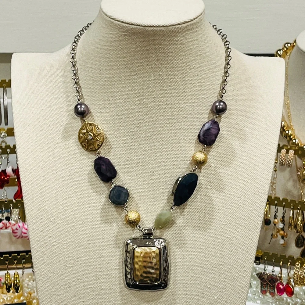 NWOT Chico's Purple and Gold Pendant Necklace